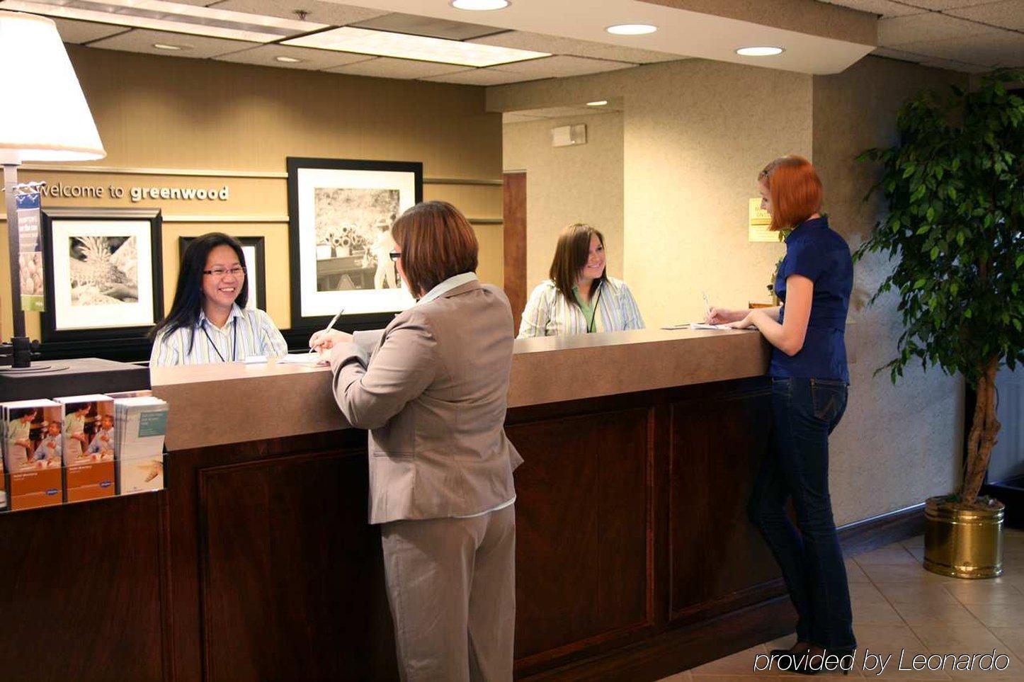 Hampton Inn Greenwood Interior foto